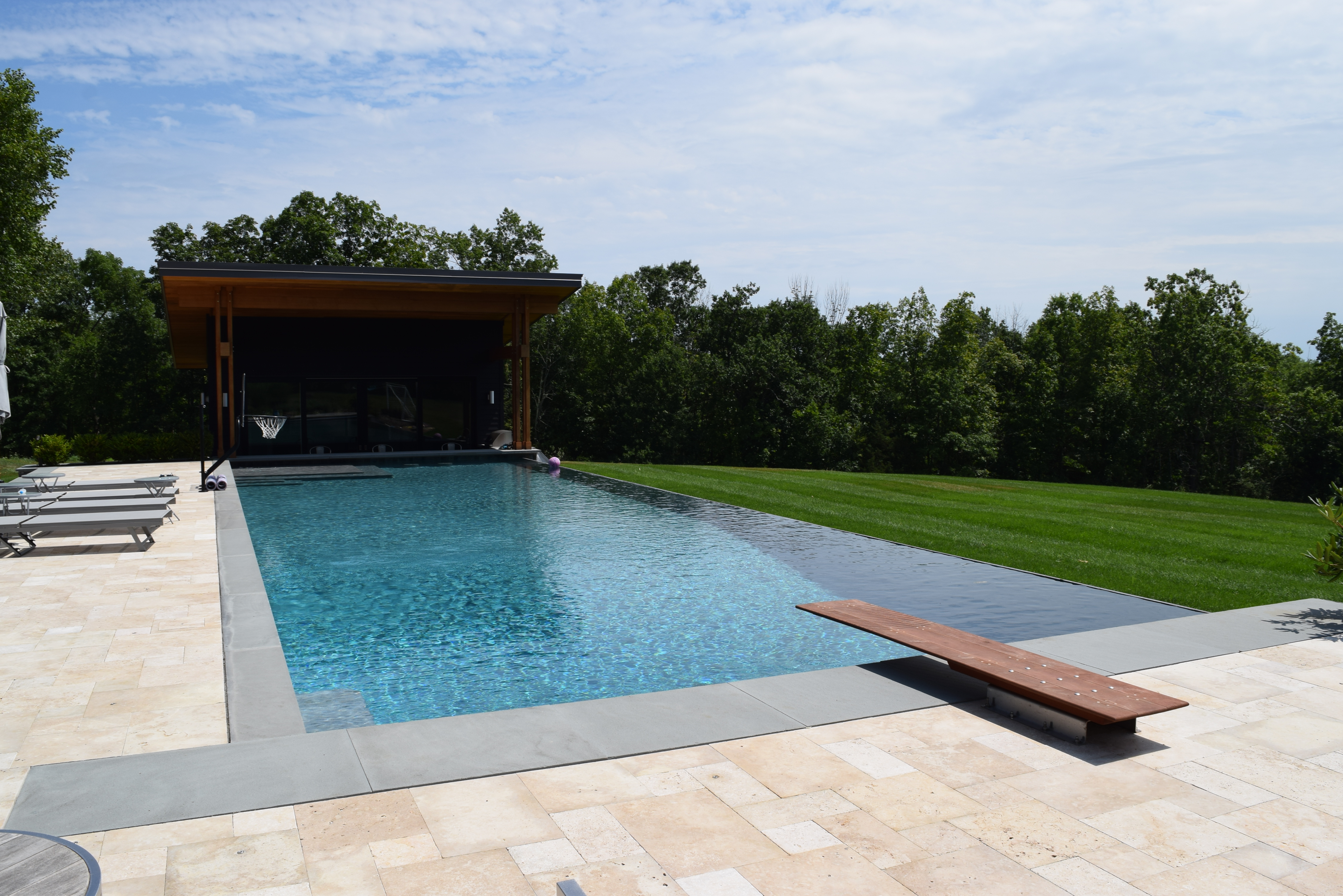 tuscany beige tumbled travertine a classic travertine with l
